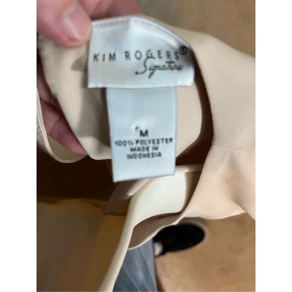 Kim Rogers Signature Tan Round Neck Blouse Women’s Size Medium Office Profession - Picture 2 of 5